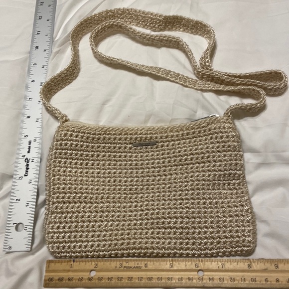 The SAK little beige crossbody or shoulder bag. Excellent condition! - Picture 2 of 7